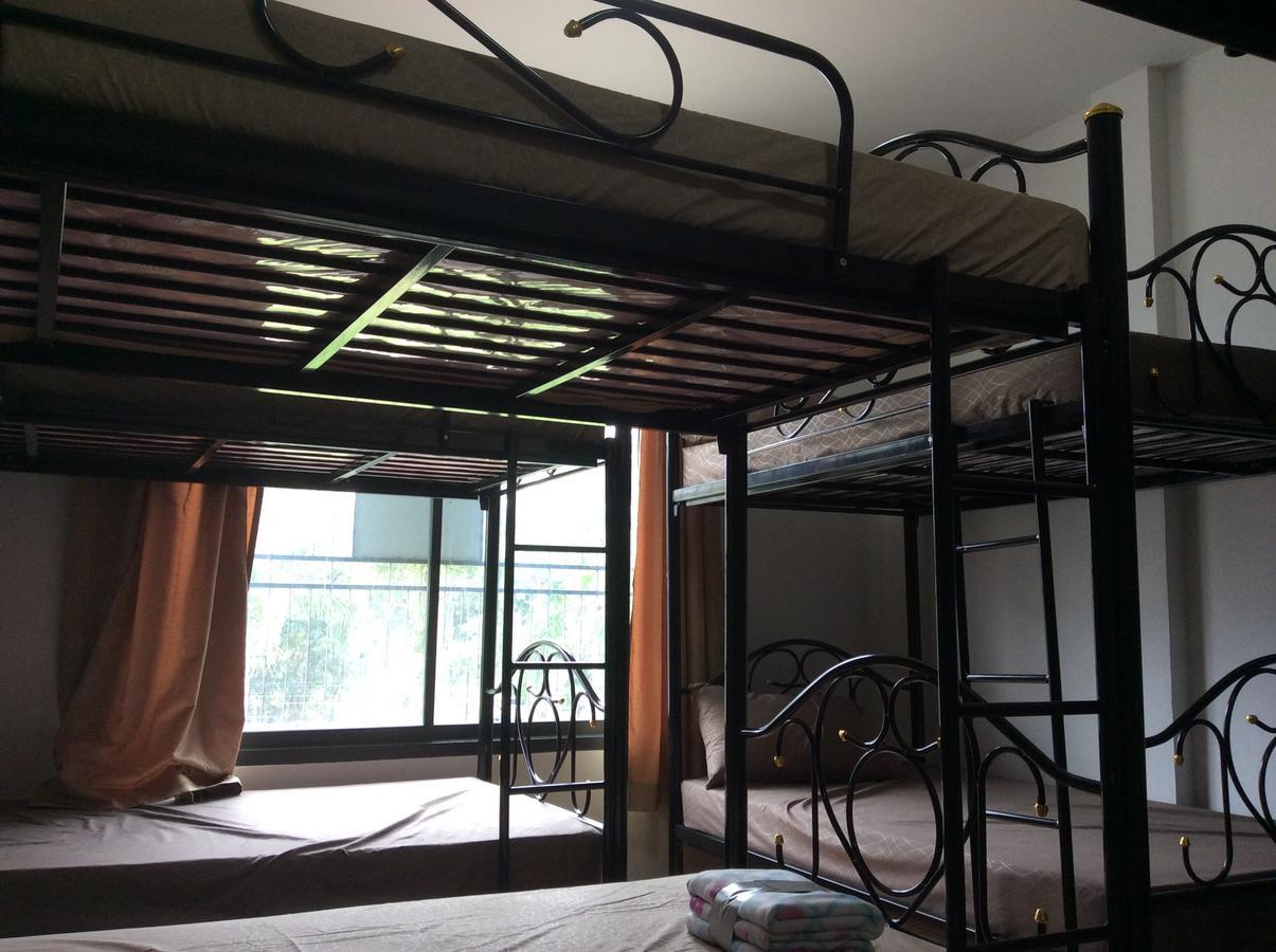 Amaretto Hostel Szuratthani Kültér fotó
