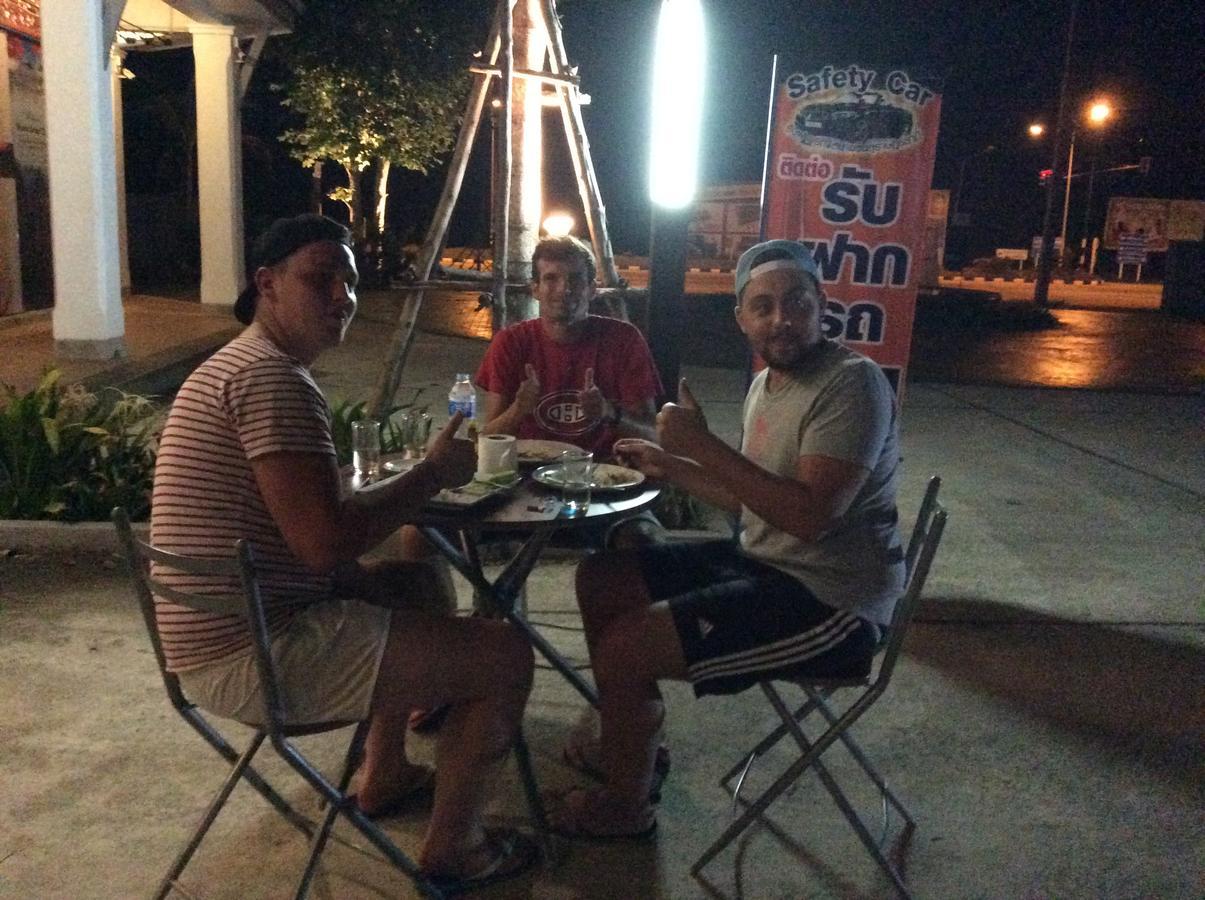 Amaretto Hostel Szuratthani Kültér fotó